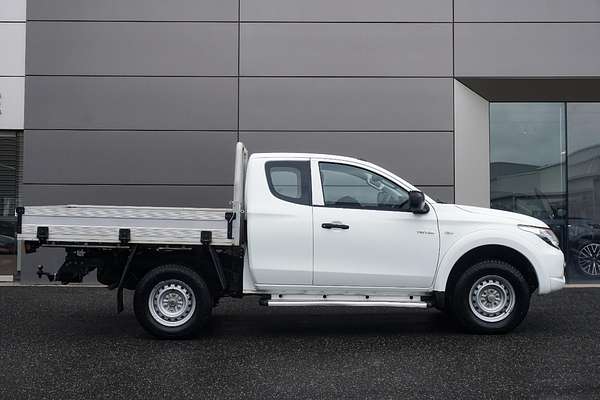 2016 Mitsubishi Triton GLX MQ 4X4