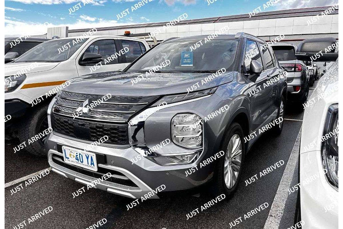 2023 Mitsubishi Outlander LS ZM