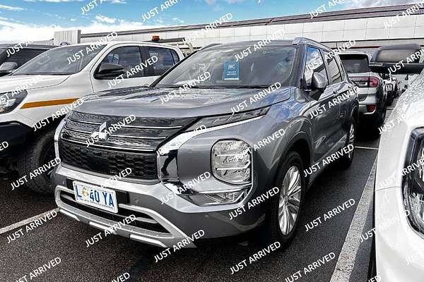 2023 Mitsubishi Outlander LS ZM