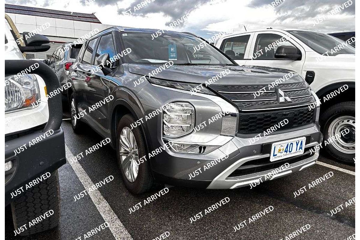 2023 Mitsubishi Outlander LS ZM