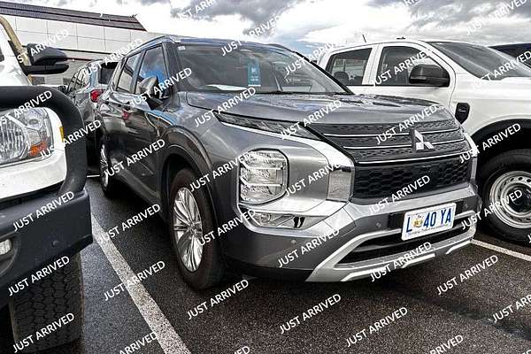 2023 Mitsubishi Outlander LS ZM