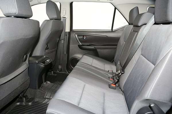 2025 Toyota Fortuner GX GUN156R