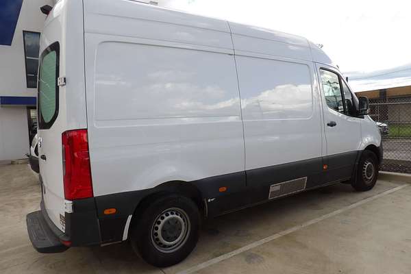 2019 Mercedes-Benz Sprinter 411CDI VS30 MWB