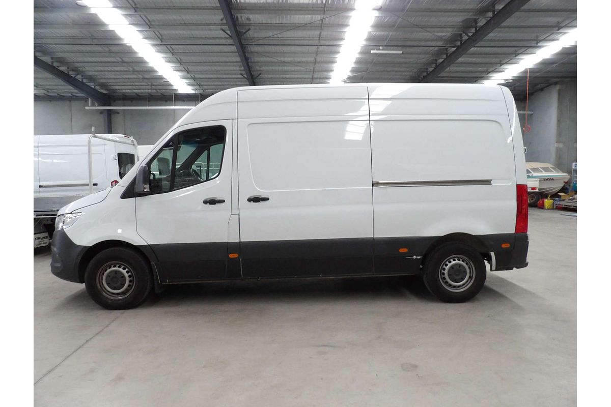 2019 Mercedes-Benz Sprinter 411CDI VS30 MWB