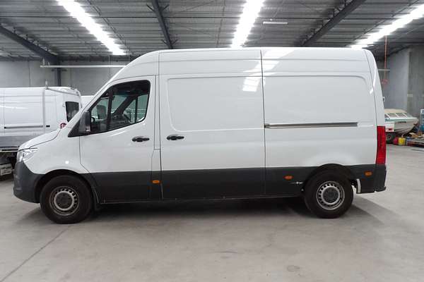 2019 Mercedes-Benz Sprinter 411CDI VS30 MWB