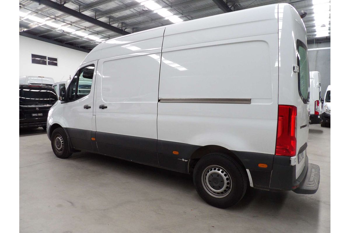 2019 Mercedes-Benz Sprinter 411CDI VS30 MWB
