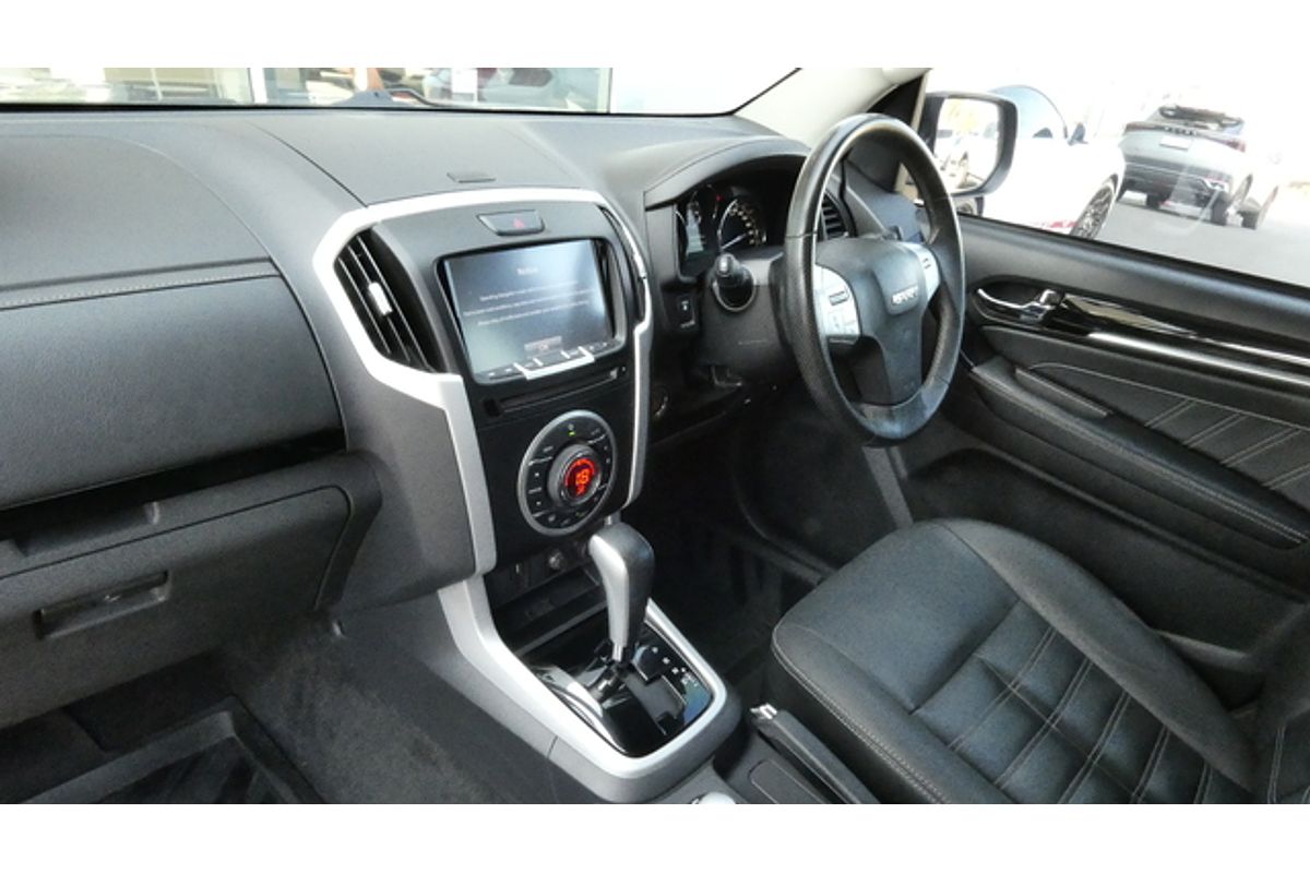 2021 Isuzu MU-X LS-T