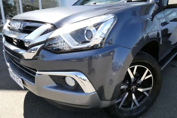 2021 Isuzu MU-X LS-T