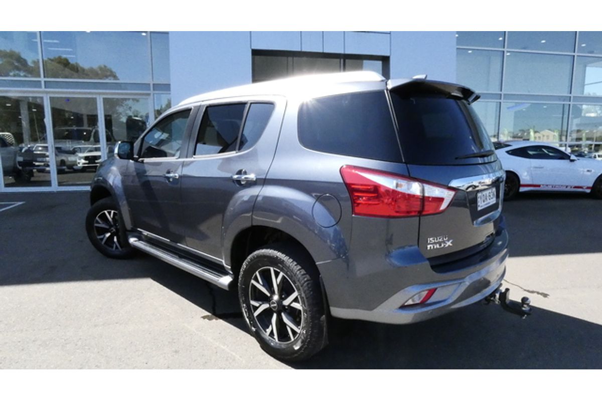 2021 Isuzu MU-X LS-T