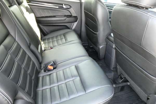 2021 Isuzu MU-X LS-T