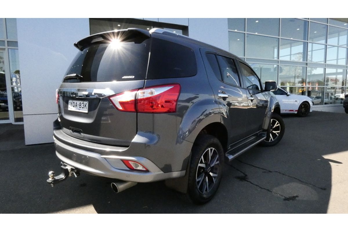 2021 Isuzu MU-X LS-T