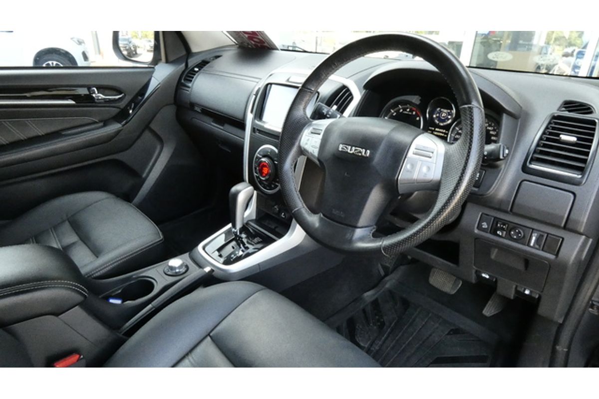 2021 Isuzu MU-X LS-T