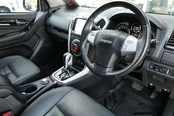 2021 Isuzu MU-X LS-T