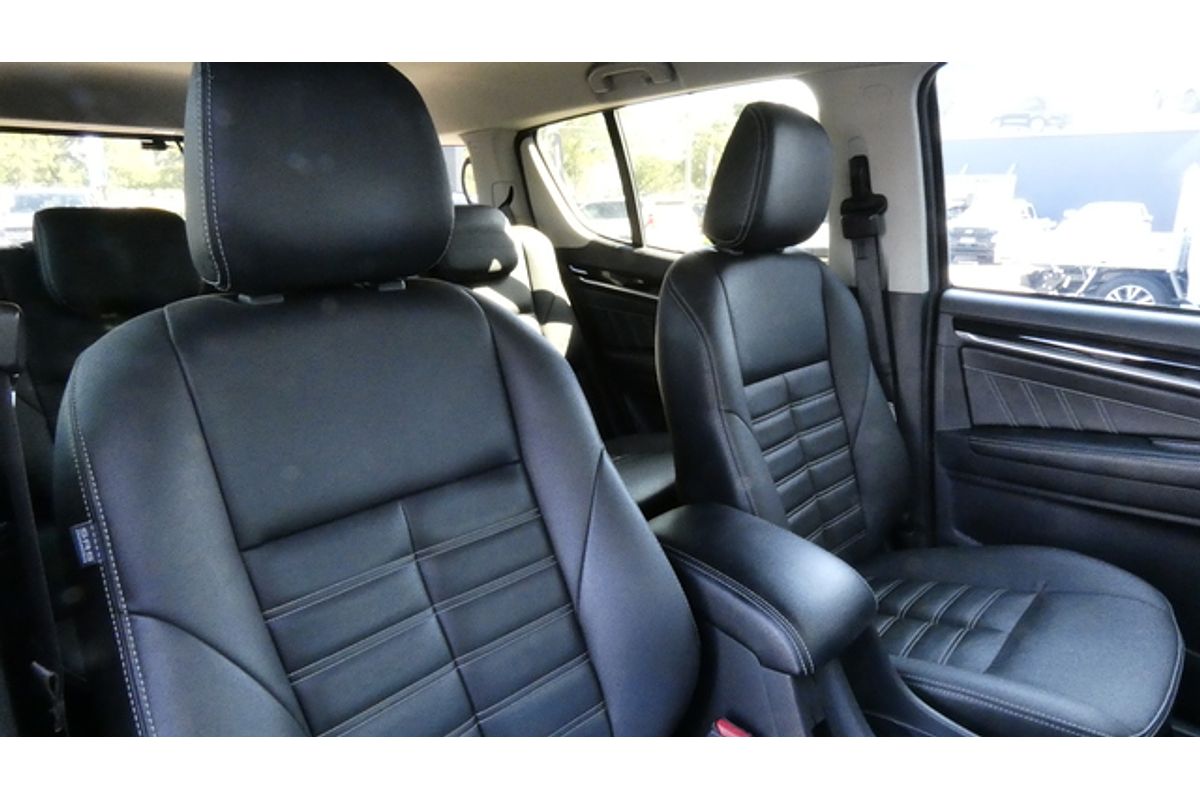 2021 Isuzu MU-X LS-T