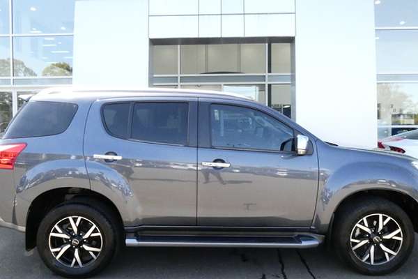 2021 Isuzu MU-X LS-T