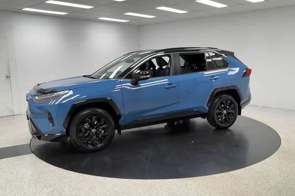 2024 Toyota RAV4 XSE AXAH52R
