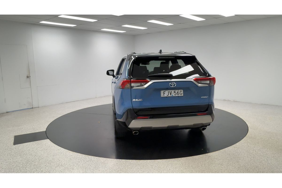 2024 Toyota RAV4 XSE AXAH52R