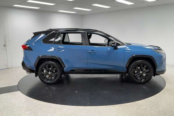 2024 Toyota RAV4 XSE AXAH52R