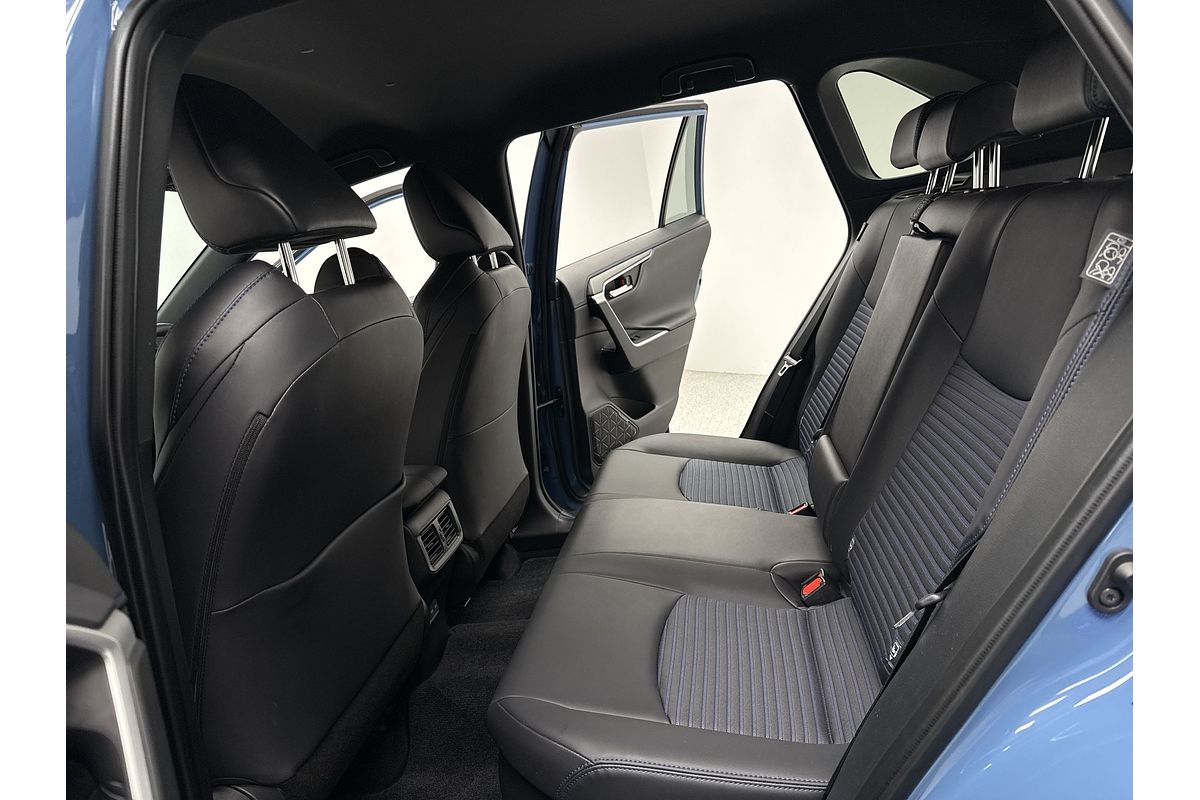 2024 Toyota RAV4 XSE AXAH52R