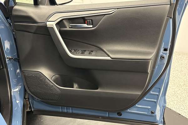 2024 Toyota RAV4 XSE AXAH52R