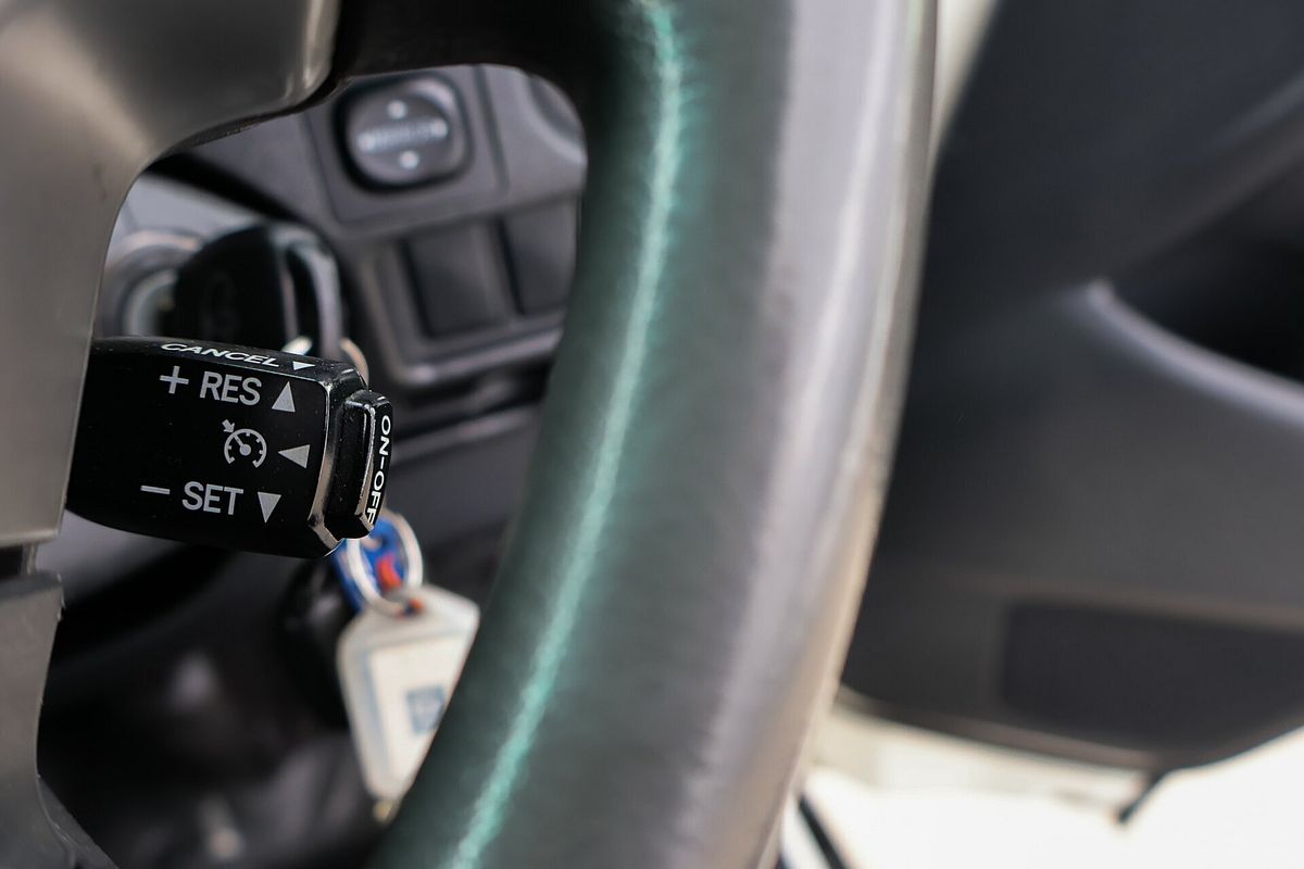 2015 Toyota Hiace KDH201R LWB