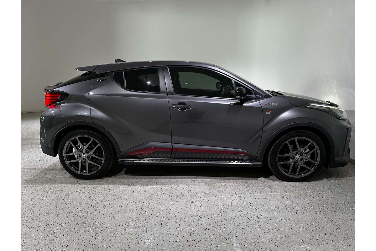 2022 Toyota C-HR GR Sport ZYX10R