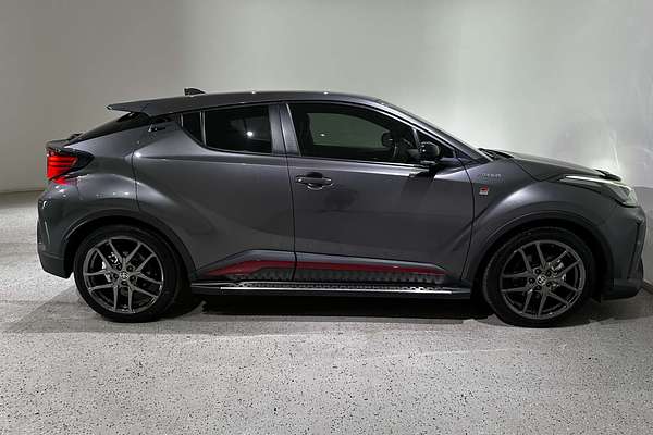 2022 Toyota C-HR GR Sport ZYX10R