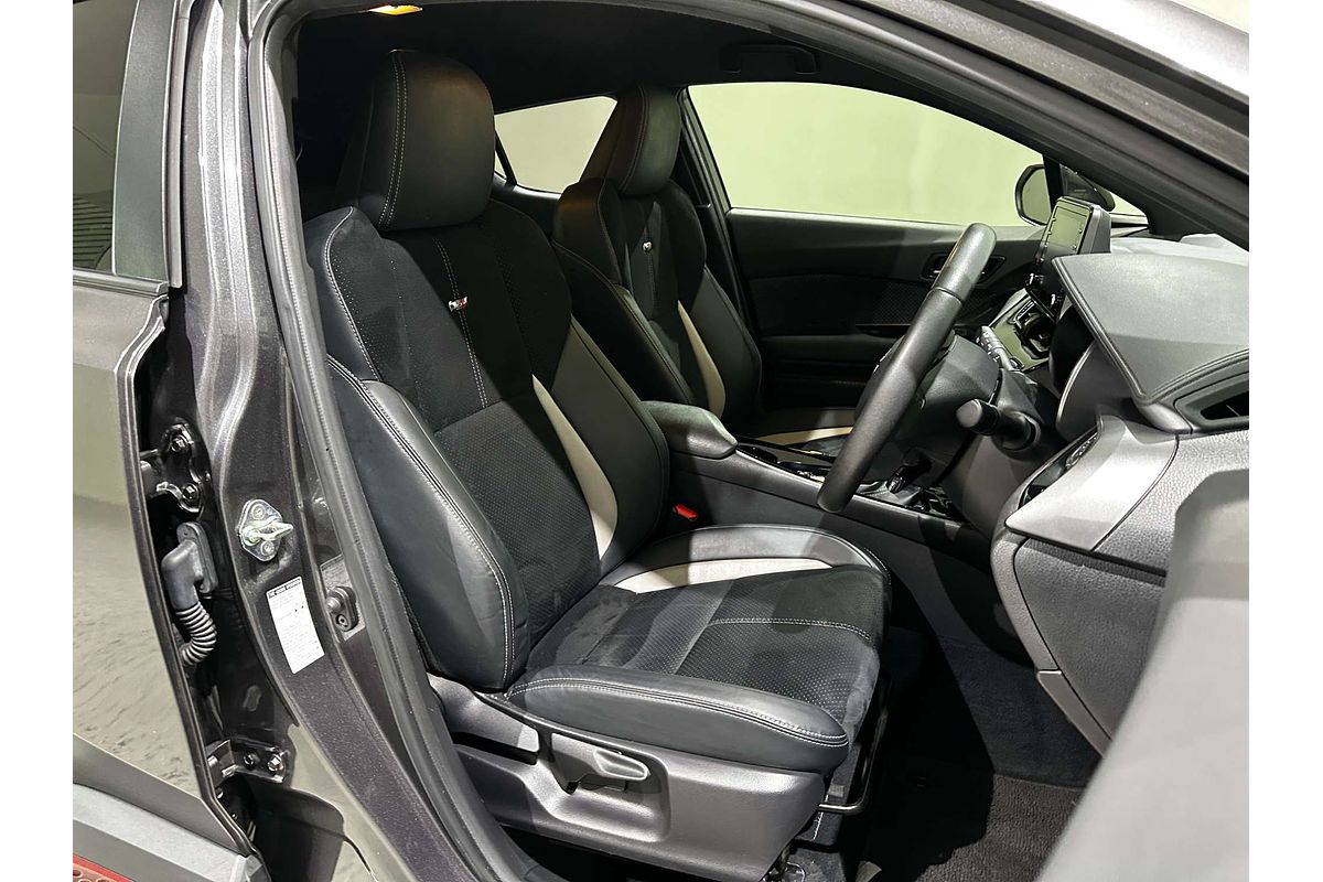 2022 Toyota C-HR GR Sport ZYX10R