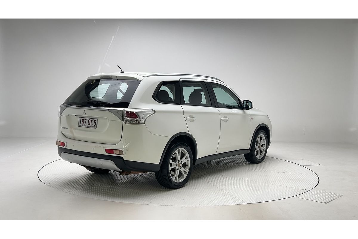 2014 Mitsubishi Outlander ES ZJ