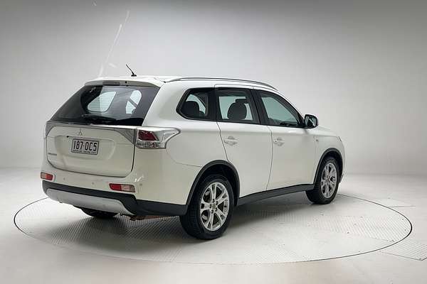 2014 Mitsubishi Outlander ES ZJ