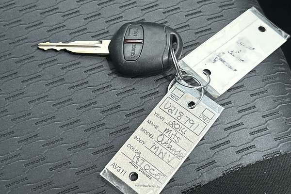 2014 Mitsubishi Outlander ES ZJ