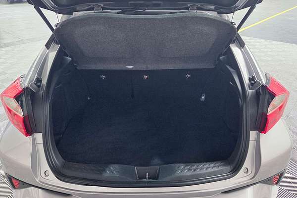 2023 Toyota C-HR GXL NGX10R