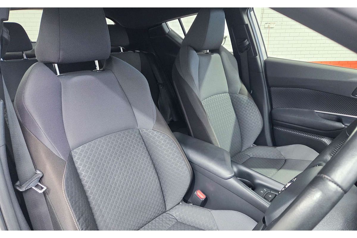 2023 Toyota C-HR GXL NGX10R