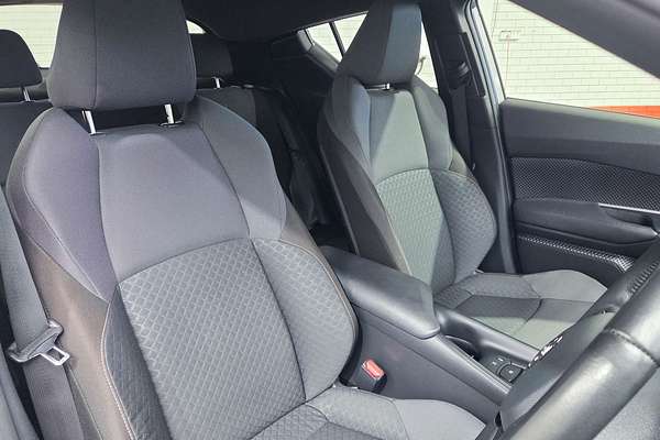 2023 Toyota C-HR GXL NGX10R