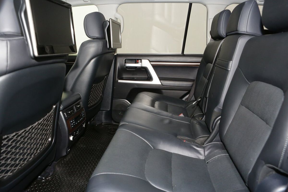 2018 Toyota Landcruiser Sahara VDJ200R