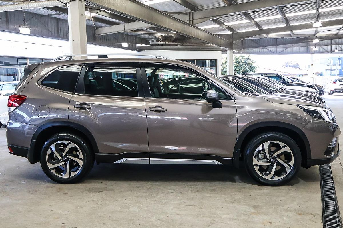 2022 Subaru Forester 2.5i-S S5