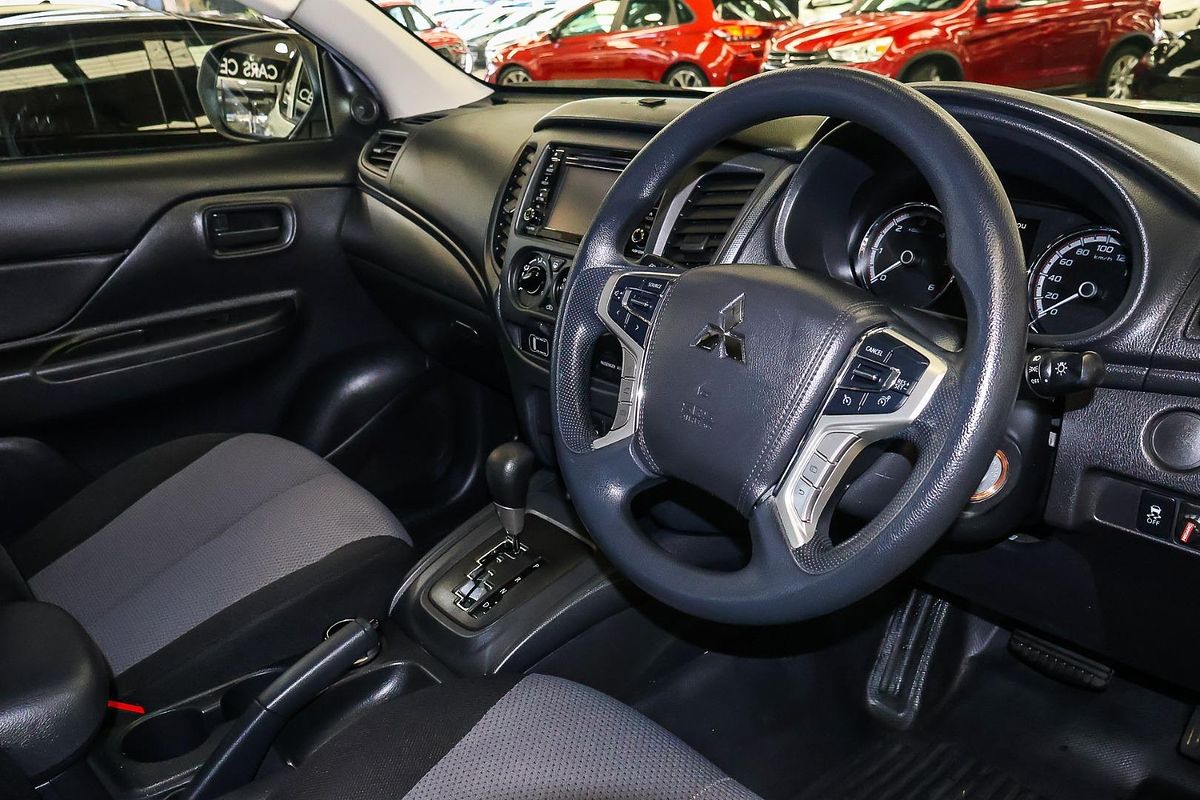 2021 Mitsubishi Triton GLX MR 4X4