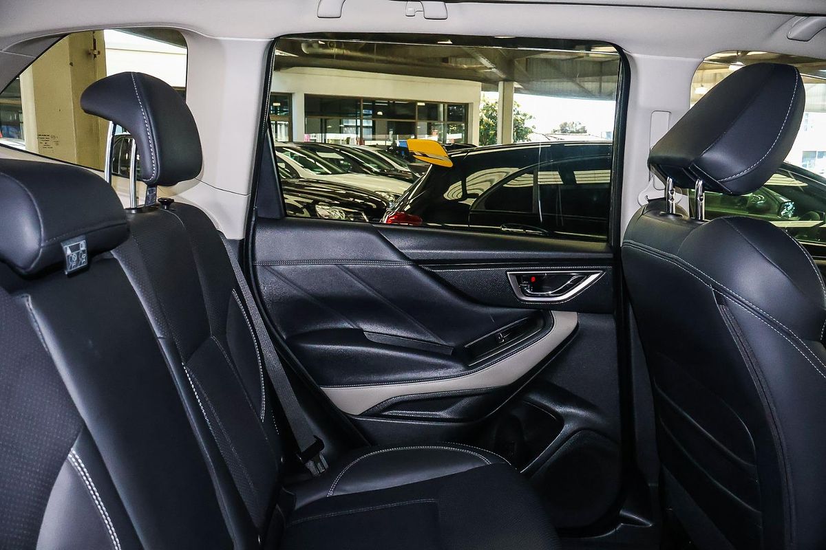 2022 Subaru Forester 2.5i-S S5