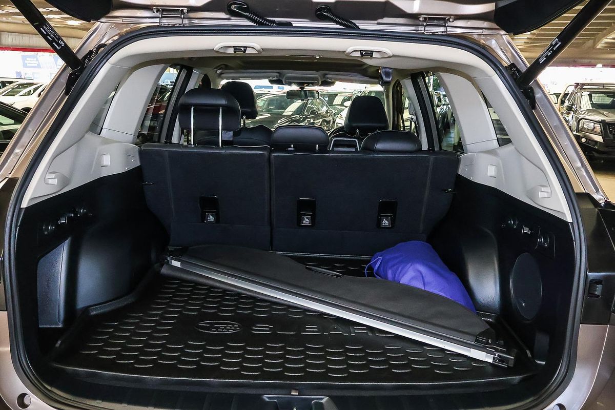 2022 Subaru Forester 2.5i-S S5