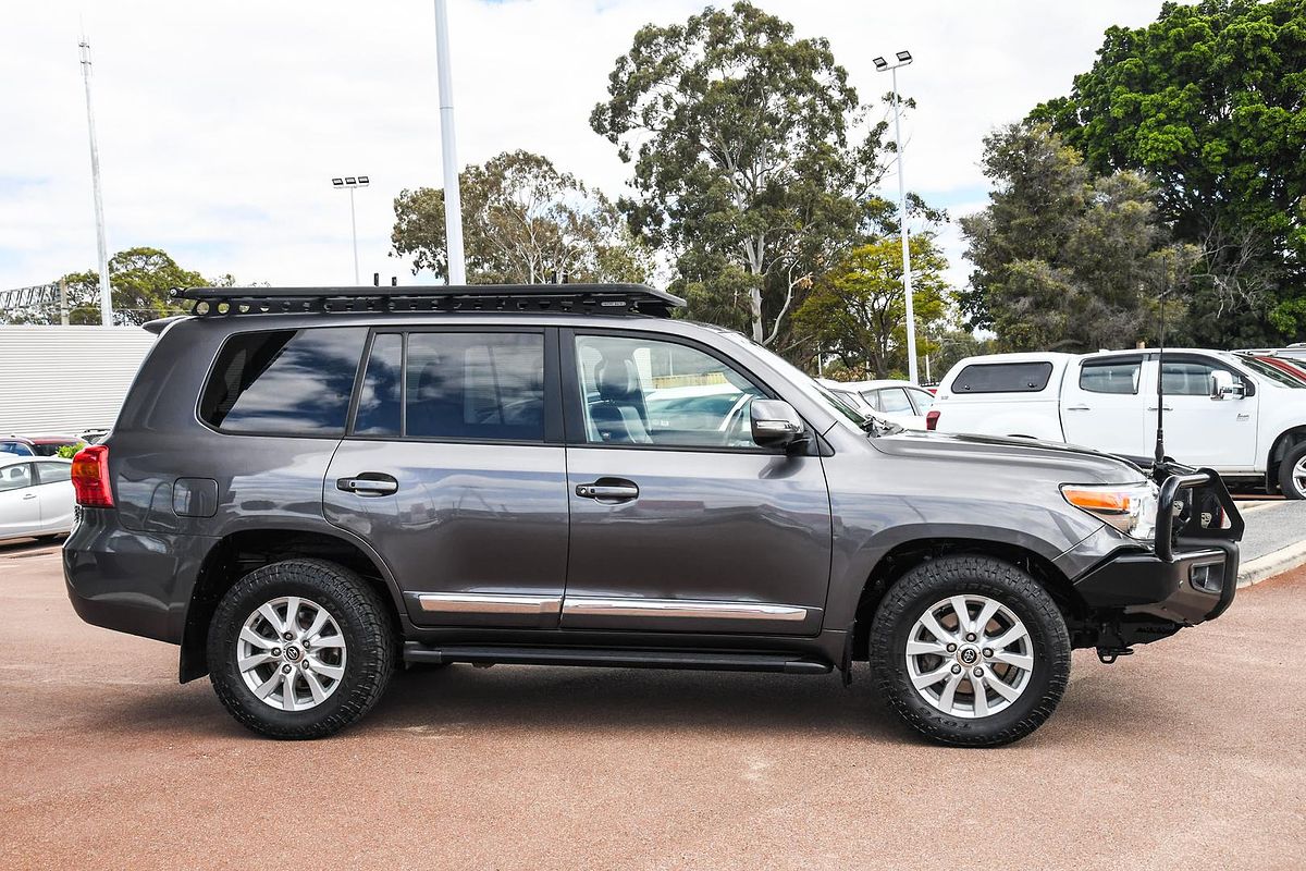 2015 Toyota Landcruiser Sahara VDJ200R