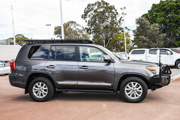 2015 Toyota Landcruiser Sahara VDJ200R