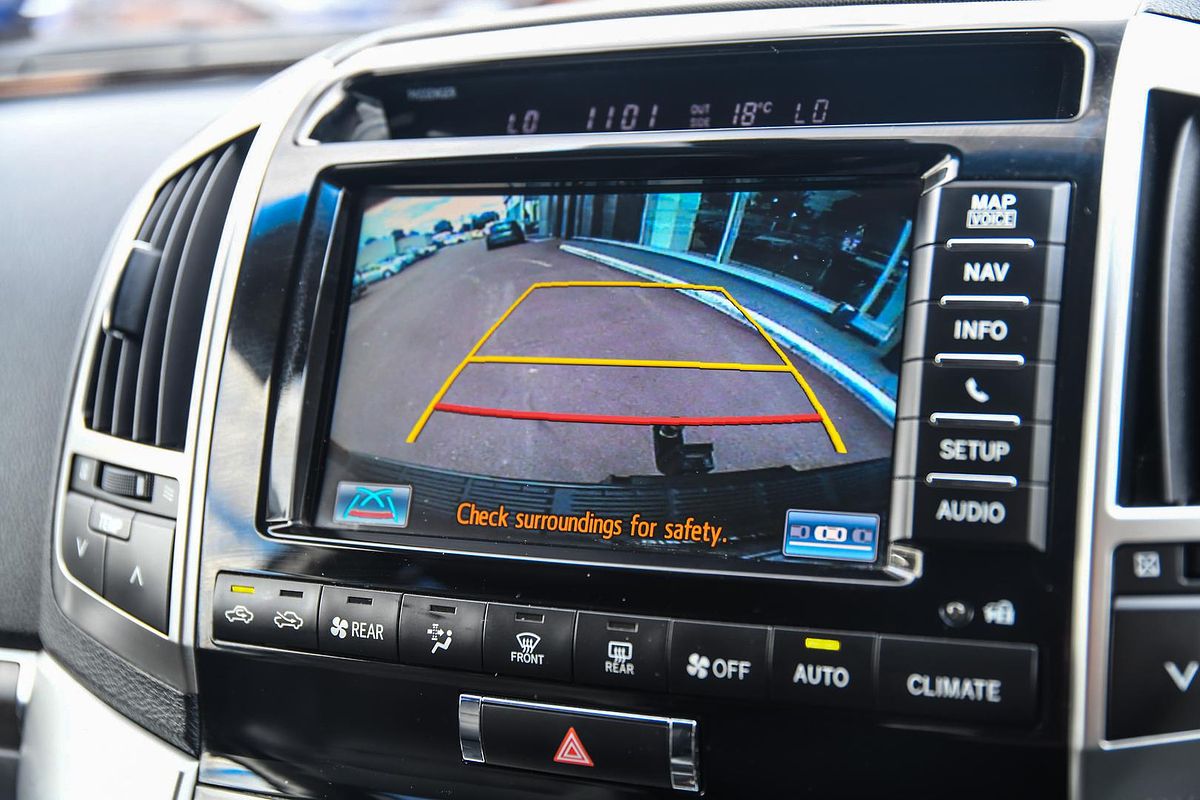 2015 Toyota Landcruiser Sahara VDJ200R