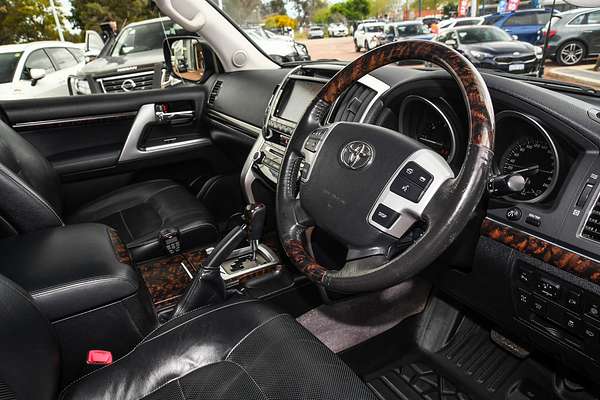 2015 Toyota Landcruiser Sahara VDJ200R