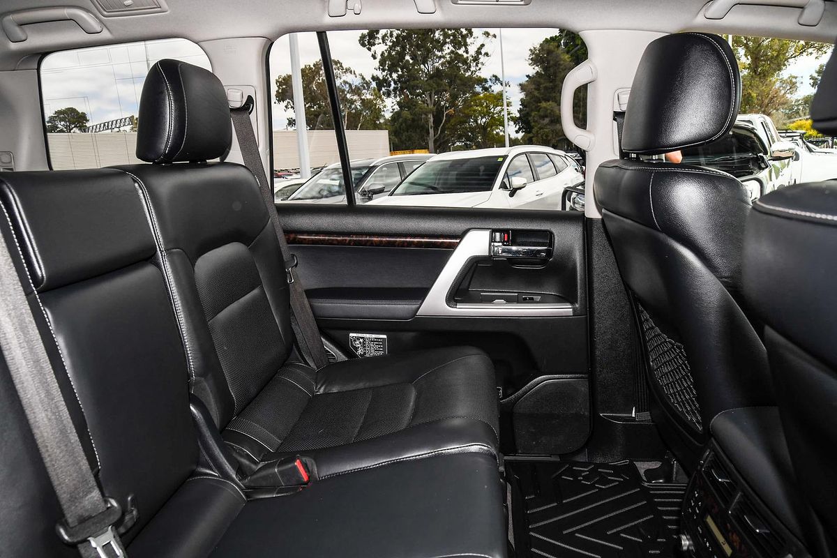 2015 Toyota Landcruiser Sahara VDJ200R