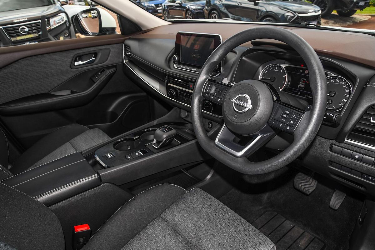 2024 Nissan X-TRAIL ST T33