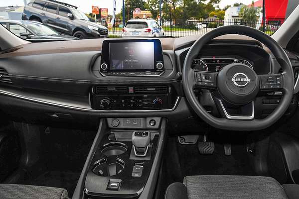 2024 Nissan X-TRAIL ST T33