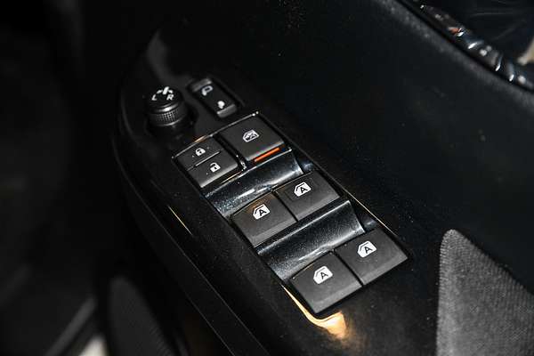 2020 Toyota Hilux SR5 GUN126R 4X4