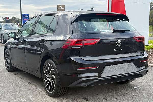2023 Volkswagen Golf 110TSI Life 8