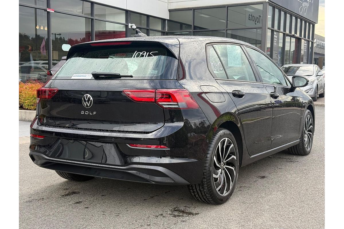 2023 Volkswagen Golf 110TSI Life 8