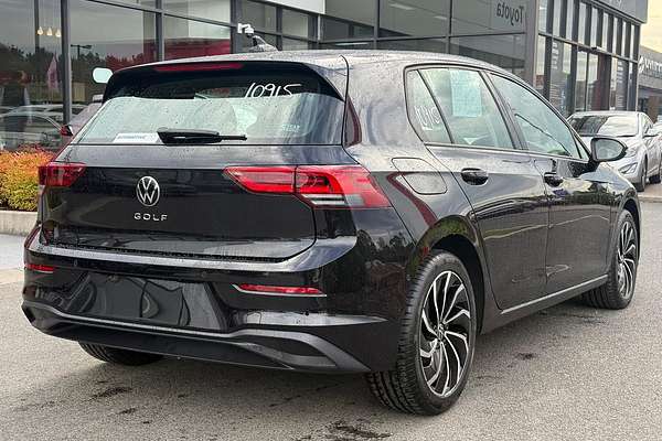 2023 Volkswagen Golf 110TSI Life 8
